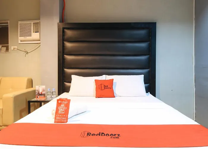 Reddoorz @ P Florentino Street Sampaloc 2*