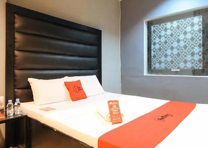 Reddoorz @ P Florentino Street Sampaloc Hotel Manila