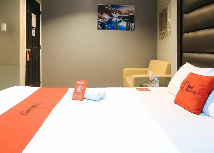 Reddoorz @ P Florentino Street Sampaloc Hotel