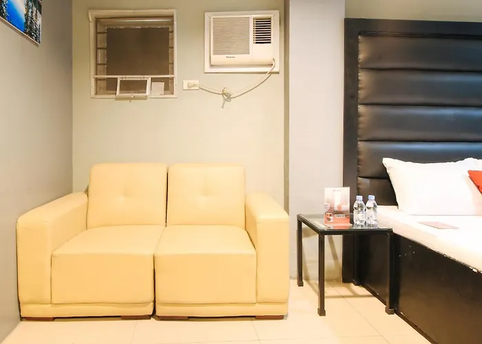 Hotel Reddoorz @ P Florentino Street Sampaloc