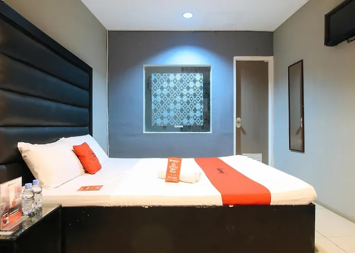 Hotel Reddoorz @ P Florentino Street Sampaloc 2*