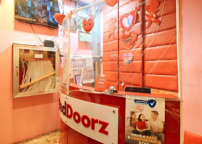 Reddoorz @ P Florentino Street Sampaloc Hotel Manila