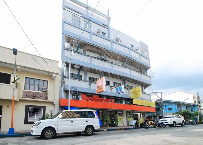 Hotel Reddoorz @ P Florentino Street Sampaloc